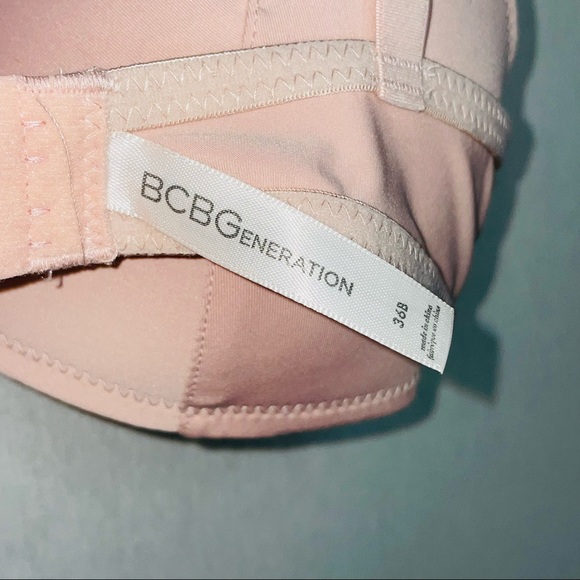 BCBGeneration  2-Pack Wireless Convertible Back Padded Bra, - Picture 9 of 16